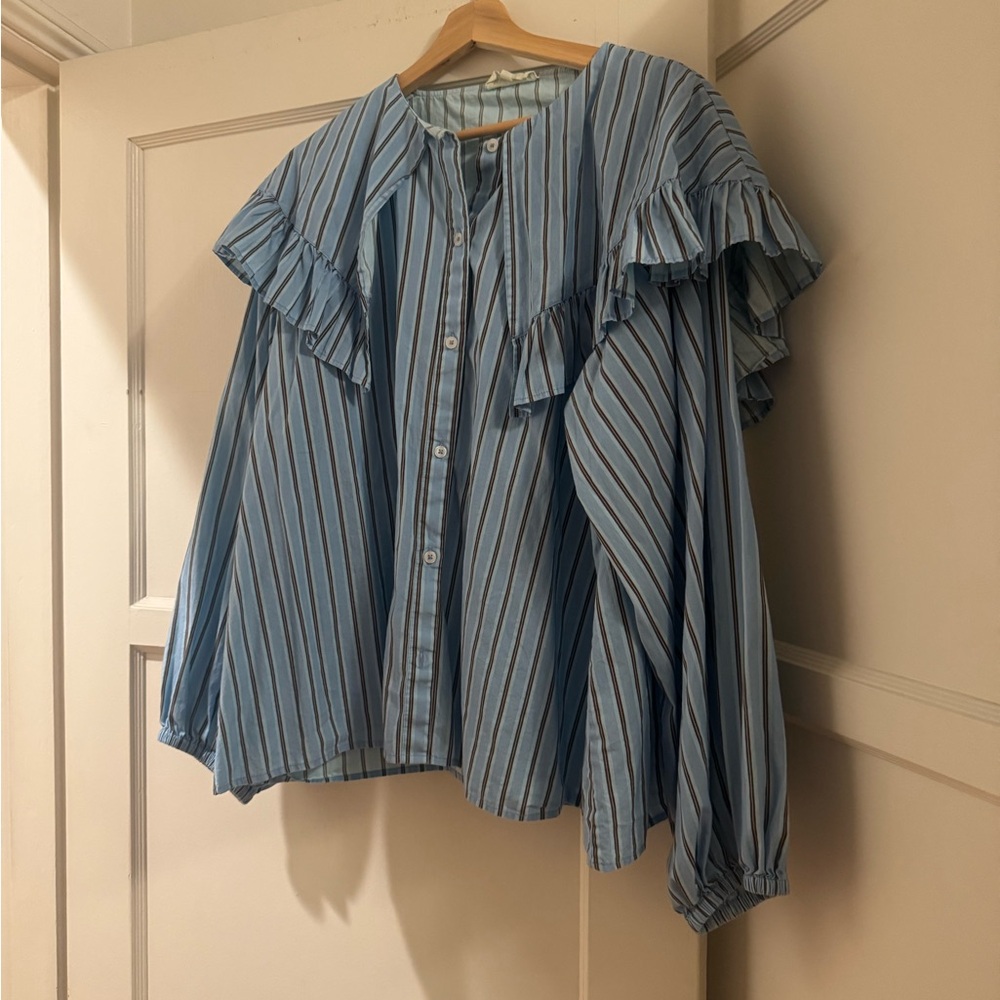 Sonderhaus Elizabeth blue pinstripe blouse - Picture 2 of 7